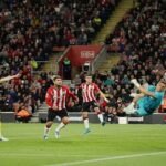 শিরোপা লড়াইয়ে টিকে রইলো লিভারপুল