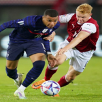 এমবাপ্পের গোলে রক্ষা, তবুও তলানিতে ফ্রান্স