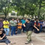 পথ নাটকের মাধ্যমে বন্যার্তদের জন্য অর্থ সংগ্রহ