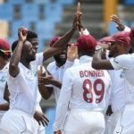 ফের ব্যাটিং বিপর্যয়, ইনিংস হারের শঙ্কায় বাংলাদেশ