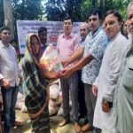 ছাতকের বন্যাদূর্গতদের মধ্যে জনতা ব্যাংকের এমডি আব্দুছ ছালারে ত্রাণ বিতরণ