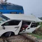 চট্টগ্রামে ট্রেন-মাইক্রোবাসের সংঘর্ষ, নিহত ১১