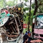 ব‌রিশা‌লে বা‌স-মা‌হেন্দ্রার মুখোমু‌খি সংঘ‌র্ষে নিহত ৫