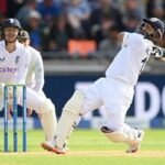 বিপর্যয়ের মাঝেই পন্টের সেঞ্চুরি, প্রথম দিন ভারতের