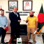 মালদ্বীপে অসুস্থ প্রবাসীকে বিমানের টিকেট দিল বাংলাদেশ দূতাবাস