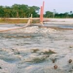 আটোয়ারীতে ড্রেজার মেশিন দিয়ে বালি-পাথর উত্তোলন বন্ধ করে দিল পুলিশ