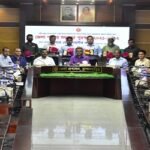 ব্রাহ্মণবাড়িয়ার ছয় কর্মকর্তা কর্মচারি পেলেন শুদ্ধাচার পুরস্কার