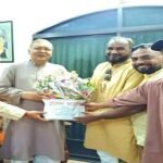 শ্রীমঙ্গলে উপাধ্যক্ষ ড.আব্দুস শহীদ এম.পি’র সাথে ফুলের শুভেচ্ছা বিনিময় করেন উপজেলা ভাইস চেয়ারম্যান