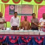 জলঢাকায় পজেটিভ বাংলাদেশ এর উদ্যোগে মেধাবী শিক্ষার্থীদের শিক্ষাউপকরণ ও নগদ অর্থ বিতরণ