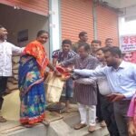 ফুলবাড়ীতে খোলা বাজারে ওএমএস এর খাদ্য শস্য বিক্রয়ের শুভ উদ্বোধন 