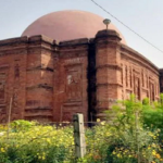 কালের সাক্ষী হয়ে দাঁড়িয়ে আছে উচাইল শাহী মসজিদ