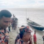 রাজশাহীতে পদ্মায় নৌকাডুবি, ৩ শ্রমিক নিখোঁজ