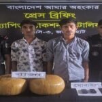 জয়পুরহাটে মাদক ব্যবসায়ী ও দেশীয় অস্ত্র উদ্ধার