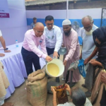 জয়পুরহাটে নিম্ন আয়ের মানুষের মাঝে খোলা বাজারে চাল বিক্রি উদ্বোধন