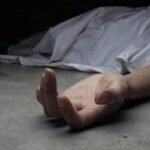 ঝুলন্ত তারে নারীর মৃত্যু