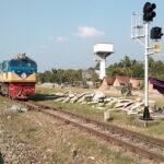 আখাউড়ায় দুই ট্রেন পর পর সংঘর্ষ থেকে রক্ষা, চলাচল বন্ধ