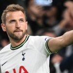 সমকামের সমর্থনে আর্মব্যান্ড : নিষিদ্ধ এমনকি গ্রেপ্তার হতে পারেন হ্যারি কেন!