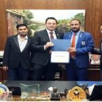 কানাইঘাট প্রেসক্লাবের সভাপতি বুলবুলকে পেটারসন সিটি মেয়রের সম্মাননা প্রদান