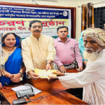 কাহারোলে মান উন্নয়নে ভিক্ষুক পূর্ণবাসনে উপকার ভোগীদের মাঝে চেক বিতরণ॥