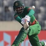 মিরাজের ফিফটিতে লড়াইয়ে ফিরল বাংলাদেশ