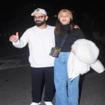 পাপারাজ্জিদের যা বললেন কোহলি-আনুশকা