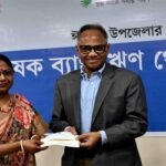 পাবনার সেই ৩৭ কৃষককে ব্যাংকঋণ থেকে দায়মুক্ত করল বসুন্ধরা গ্রুপ