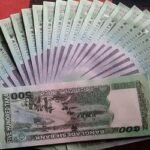 ব্যাংকে আমানতের প্রবৃদ্ধি কমেছে অর্ধেক