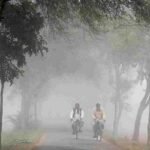মধ্যরাত থেকে ঘন কুয়াশা ও বজ্রসহ বৃষ্টির আভাস