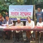 সরকারি রাস্তা ভেঙে পাকা বাউন্ডারি ওয়াল নির্মাণ, চলাচলে প্রতিবন্ধকতা