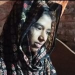বিয়ের দাবিতে ৬দিন ধরে প্রেমিকের বাড়িতে তরুণীর অনশন