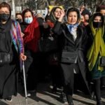 এনজিওতে নারী কর্মী নিষিদ্ধ করেছে তালেবান