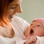 মা হওয়ার পর বদলে যায় জীবন, সত্যিই কি তাই?