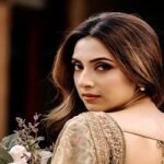 ভক্তকে গোপন কথা জানালেন মিম?