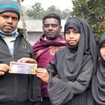 লাখ টাকা পেয়ে মালিককে খুঁজে ফেরত দিল পঞ্চম শ্রেণির ছাত্রী