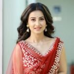 নতুন বসন্তে মনামী ঘোষ