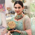আলোকিত নারী সম্মাননা পেলেন মেহজাবীন