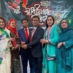 টেক্সাসে প্রবাসী মুক্তিযোদ্ধাদের সম্মাননা ক্রেস্ট প্রদান