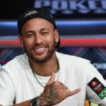 আয়না ও আয়না