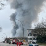 হামবুর্গের আকাশে কালো ধোঁয়া, ট্রেন চলাচল বন্ধ