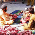 কুরবানির গোশত ওলীমা বা অনুষ্ঠানে খাওয়ানো যাবে?