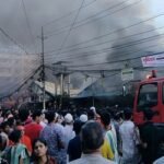 আগুনে পুড়ল রাজধানীর মোহাম্মদপুর কৃষি মার্কেট