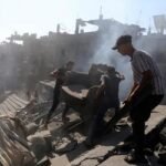 গাজায় নিহত বেড়ে ৭ হাজার ৭০৩