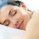 কোন খাবারে ঘুম আসে, কোনগুলো ঘুম তাড়ায়