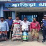নোয়াখালীতে ইলিশ ধরায় ৪ জেলে আটক