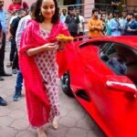 শ্রদ্ধার নতুন ল্যাম্বরগিনির দাম কত জানেন?