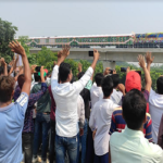 চেয়ে চেয়ে দেখলাম রেল চলে গেলো আমার ওঠার সুযোগ ছিল না