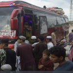 ১৭ লাখ আফগান শরণার্থীকে পাকিস্তান ছাড়ার নির্দেশ