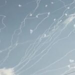 গাজা থেকে ছোড়া রকেট ধ্বংস করছে ইসরাইলের আয়রন ডোম