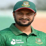 হঠাৎ দেশে এসেছেন সাকিব