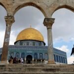 আল-আকসায় জুমা আদায়ে মুসল্লিদের বাধা